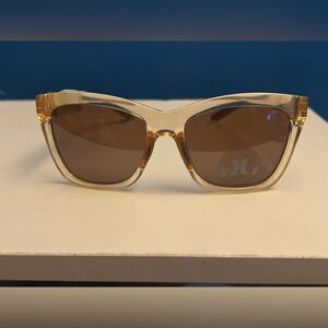 Hurley Boardwalk Square sunglasses in crystal sand with polarized lenses